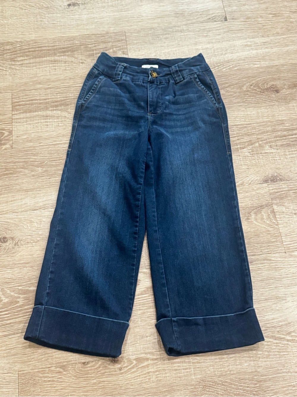 Maurices Wide Leg Crop Jeans Size 4 Dark Wash Cuffed Denim Cropped Pants